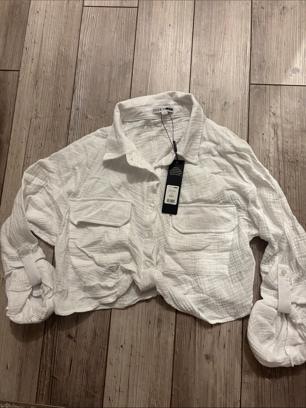 NWT Fashion Nova White Cropped button up